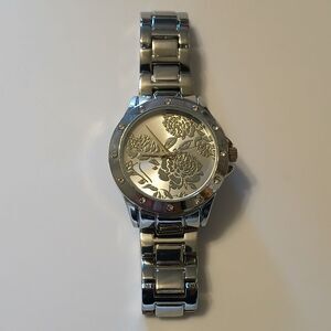 Jessica Carlyle Rose Detail Silver Tone Stainless Steel Watch Quartz Movt 10634